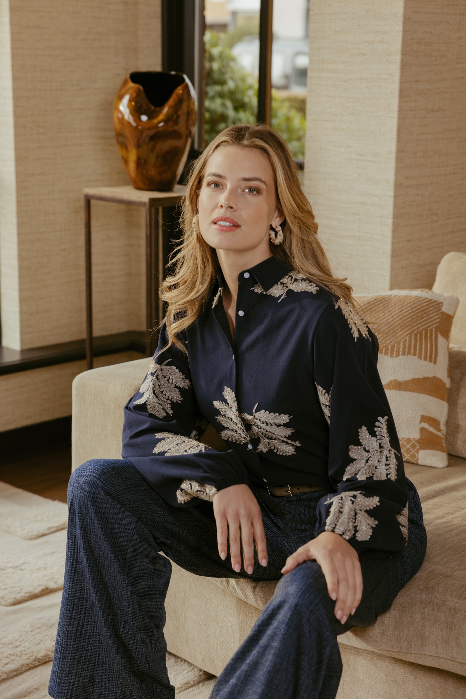 C&S Loreen blouse midnight blue sand